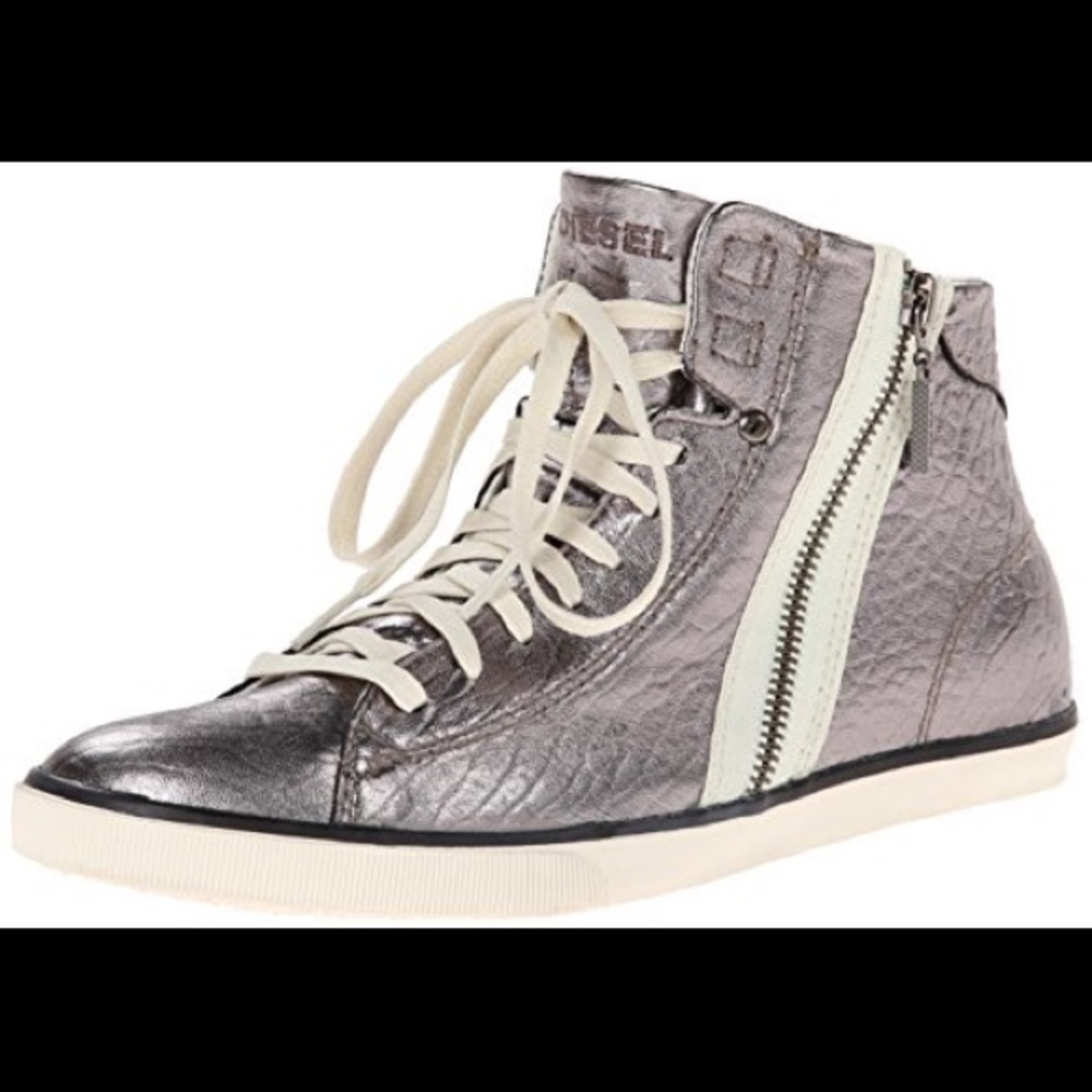 Beach Pit Gunmetal Sneakers
